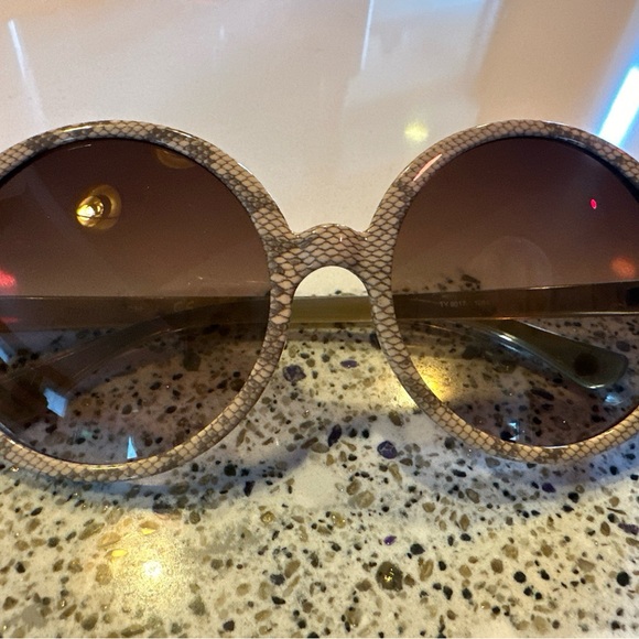 Tory Burch ivory cream snakeskin round oversized sunglasses - Picture 4 of 5